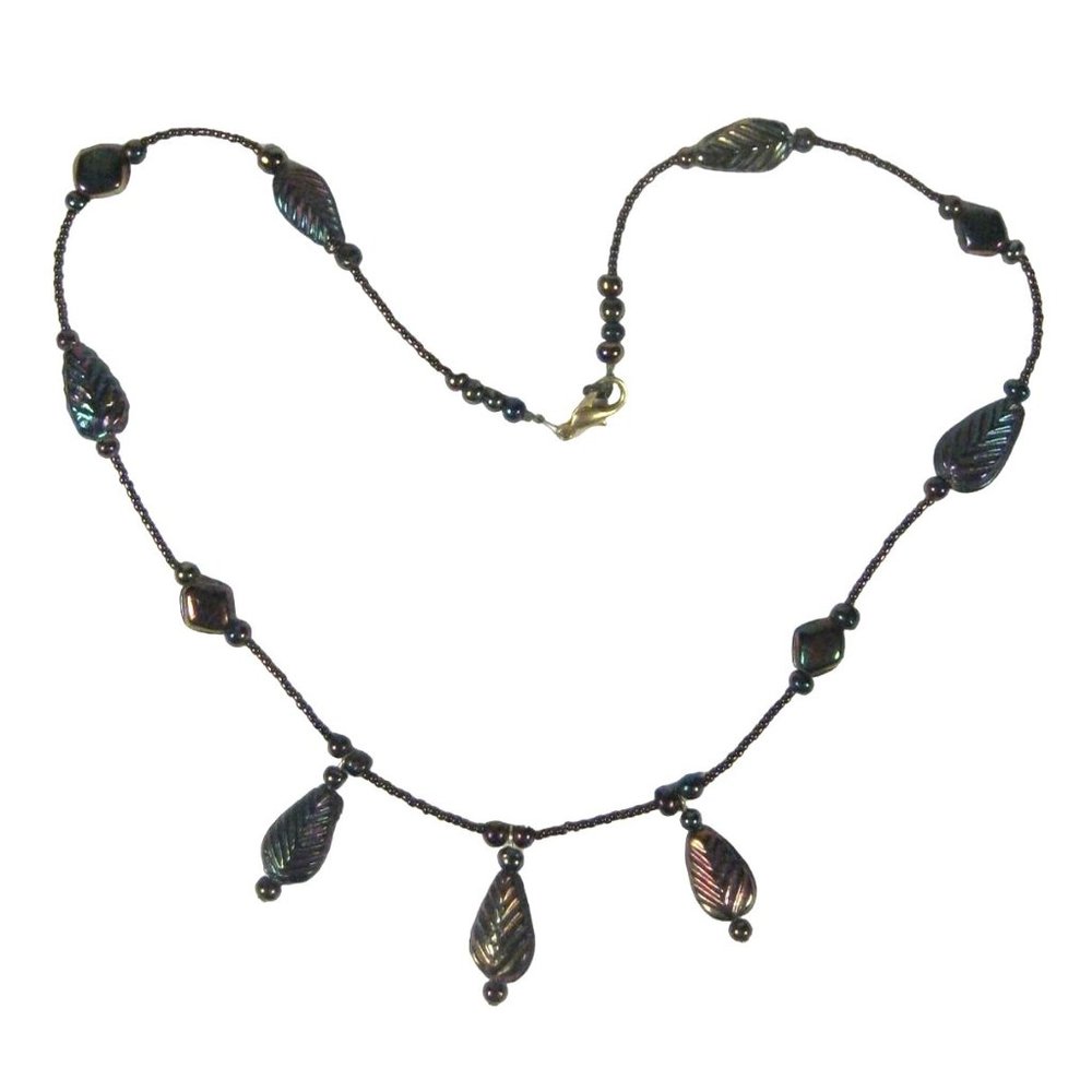 Necklace Iridescent Glass Beaded 25 inch Strand Jewelry Leaf Goldtone NEW CLASP
